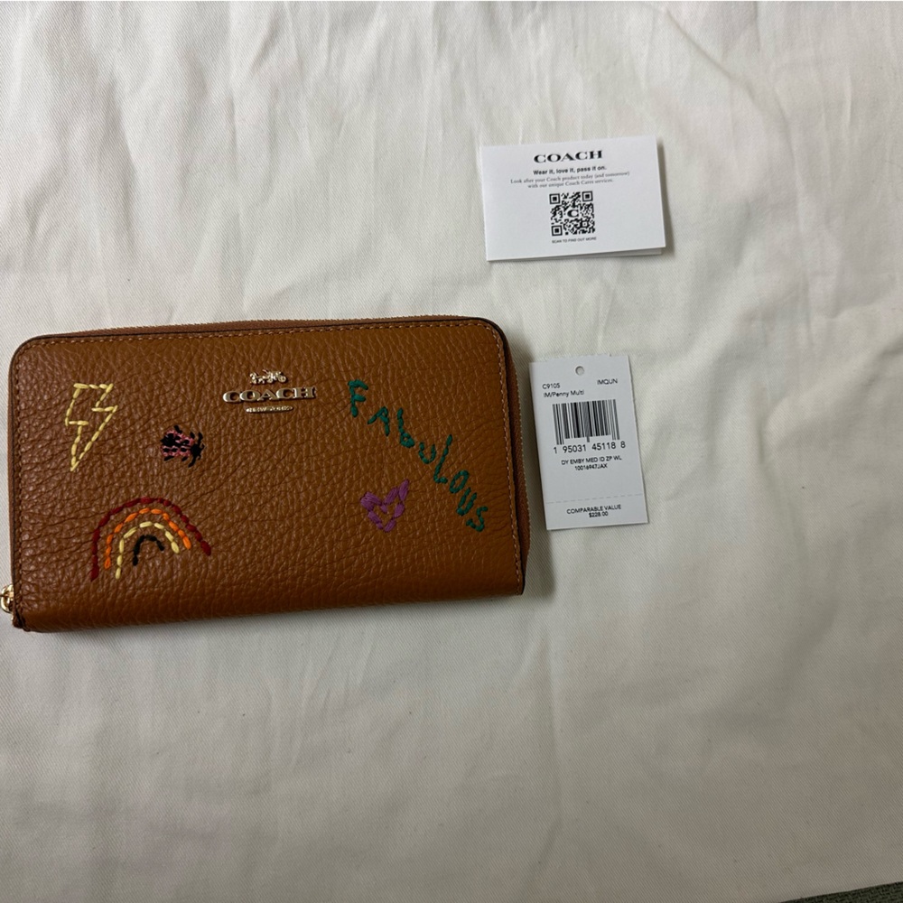 NWT COACH LIMITED EDITION DIARY EMBROIDERY MEDIUM ZIP AROUND WALLET
